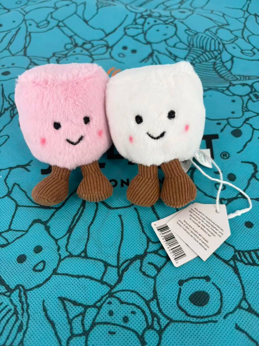 Birthday gifts, gifts for adults, gifts for couples, gifts for kids, all kinds of plush toys—you'll find the toys you want.