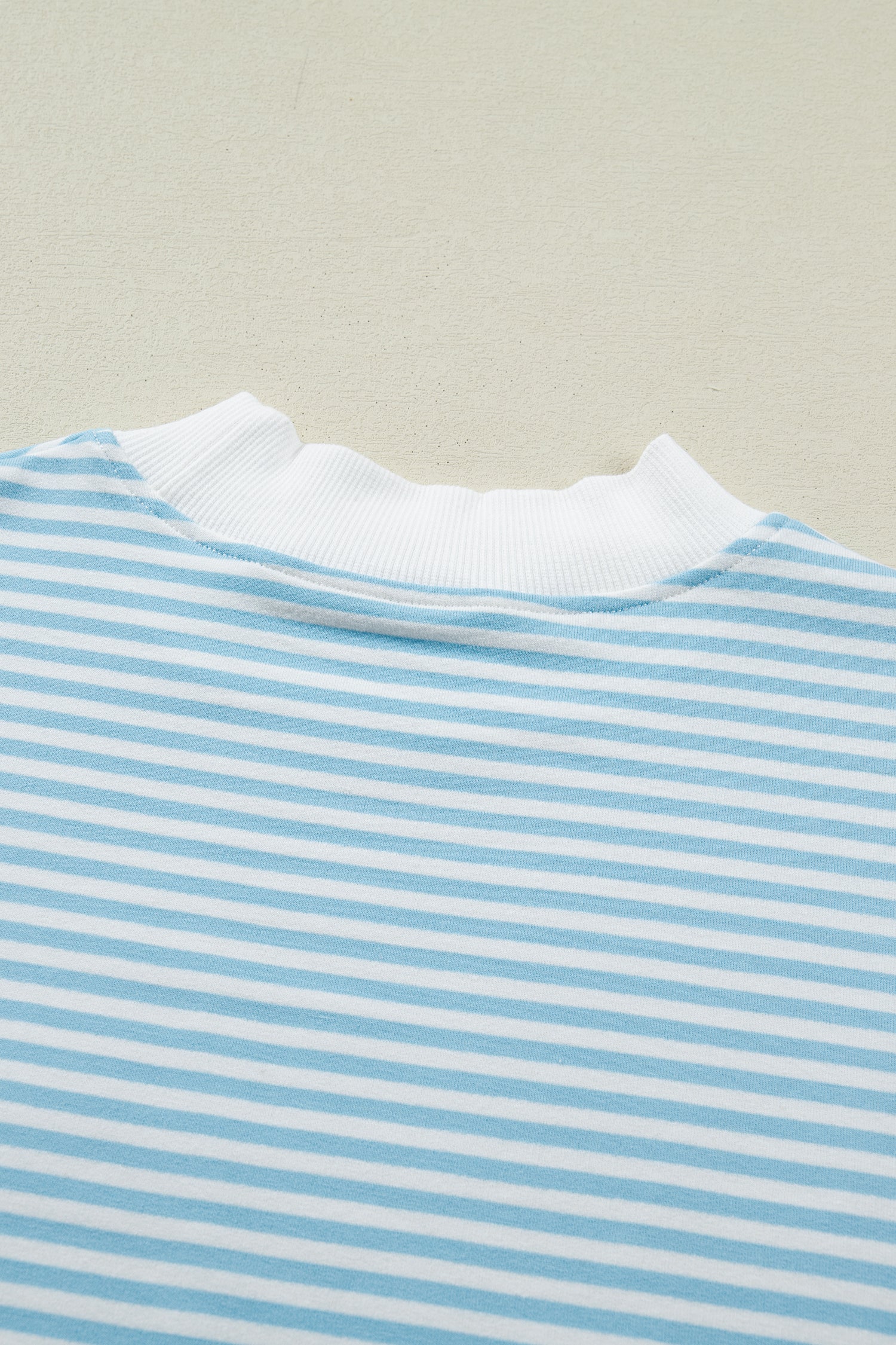 Sky Blue Stripe Cuffed Sleeve Contrast Mock Neck Tee Casual 2pcs Short Set