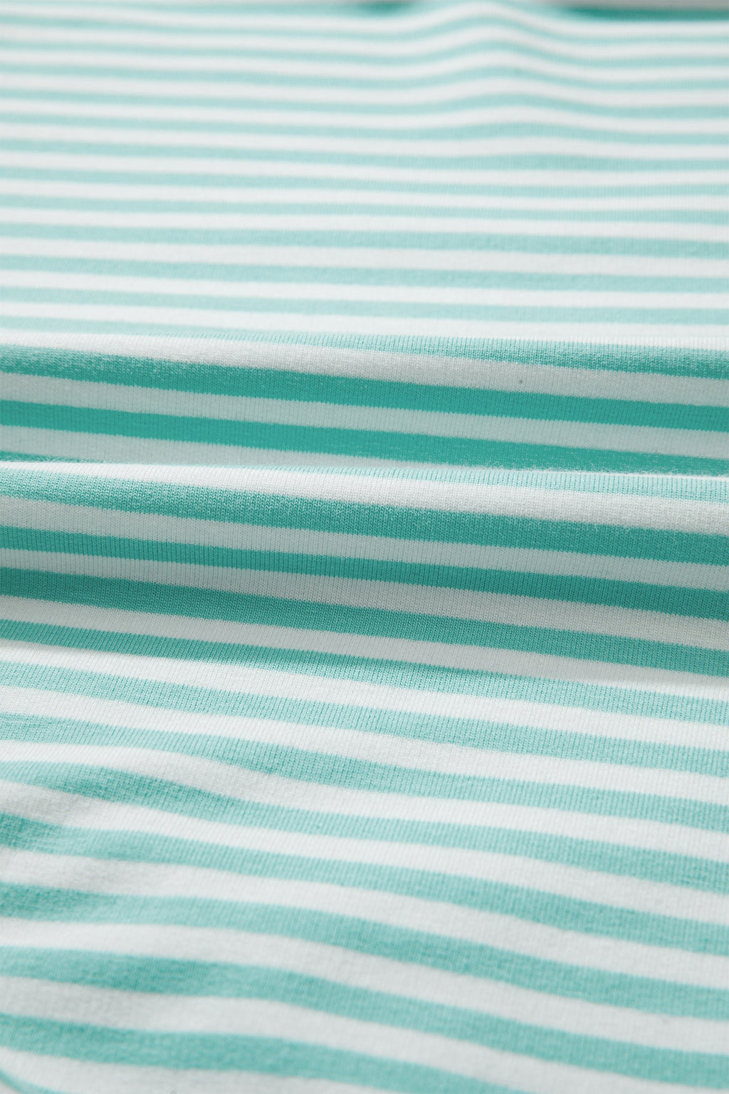 Green Stripe Cuffed Sleeve Contrast Mock Neck Tee Casual 2pcs Short Set