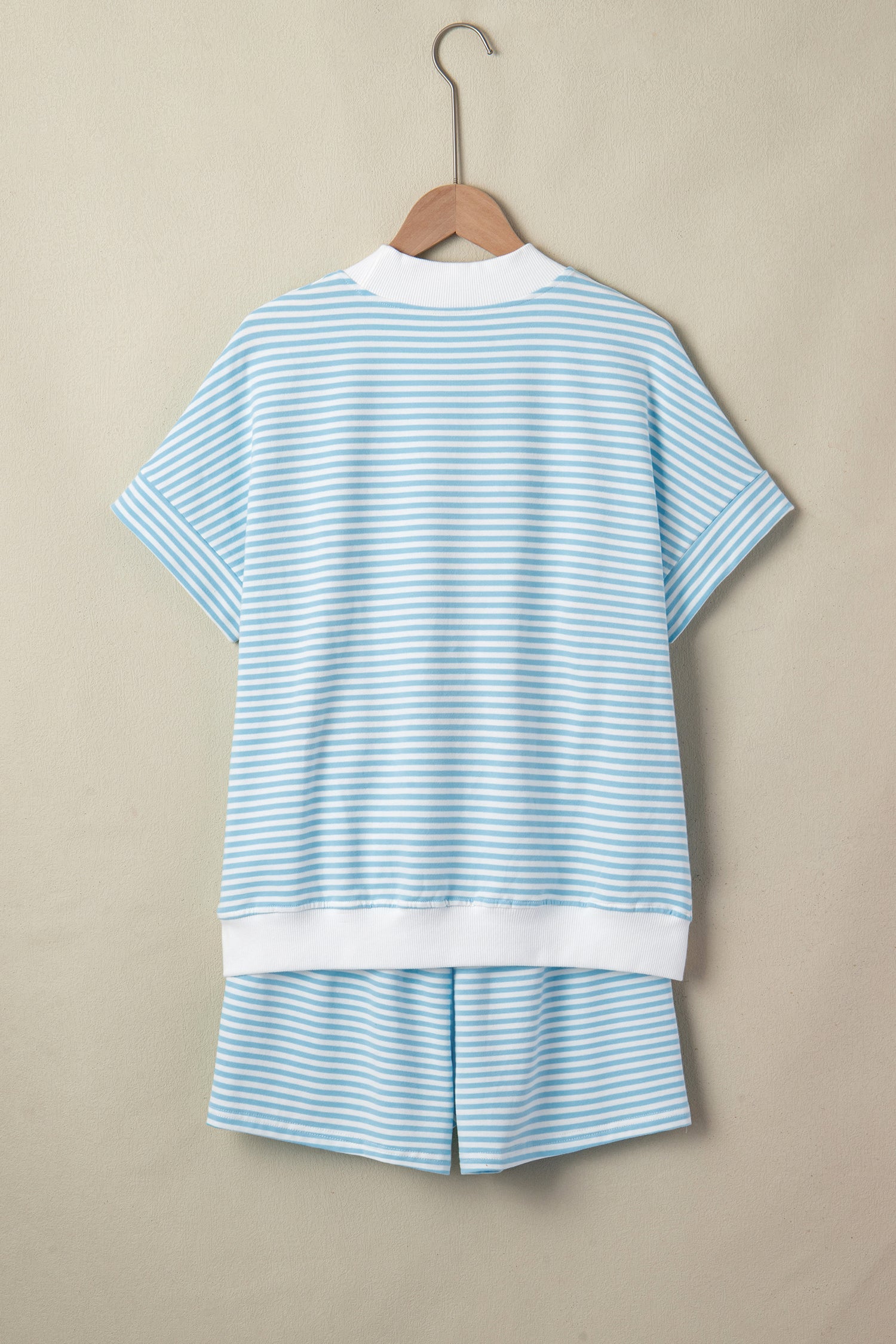 Sky Blue Stripe Cuffed Sleeve Contrast Mock Neck Tee Casual 2pcs Short Set