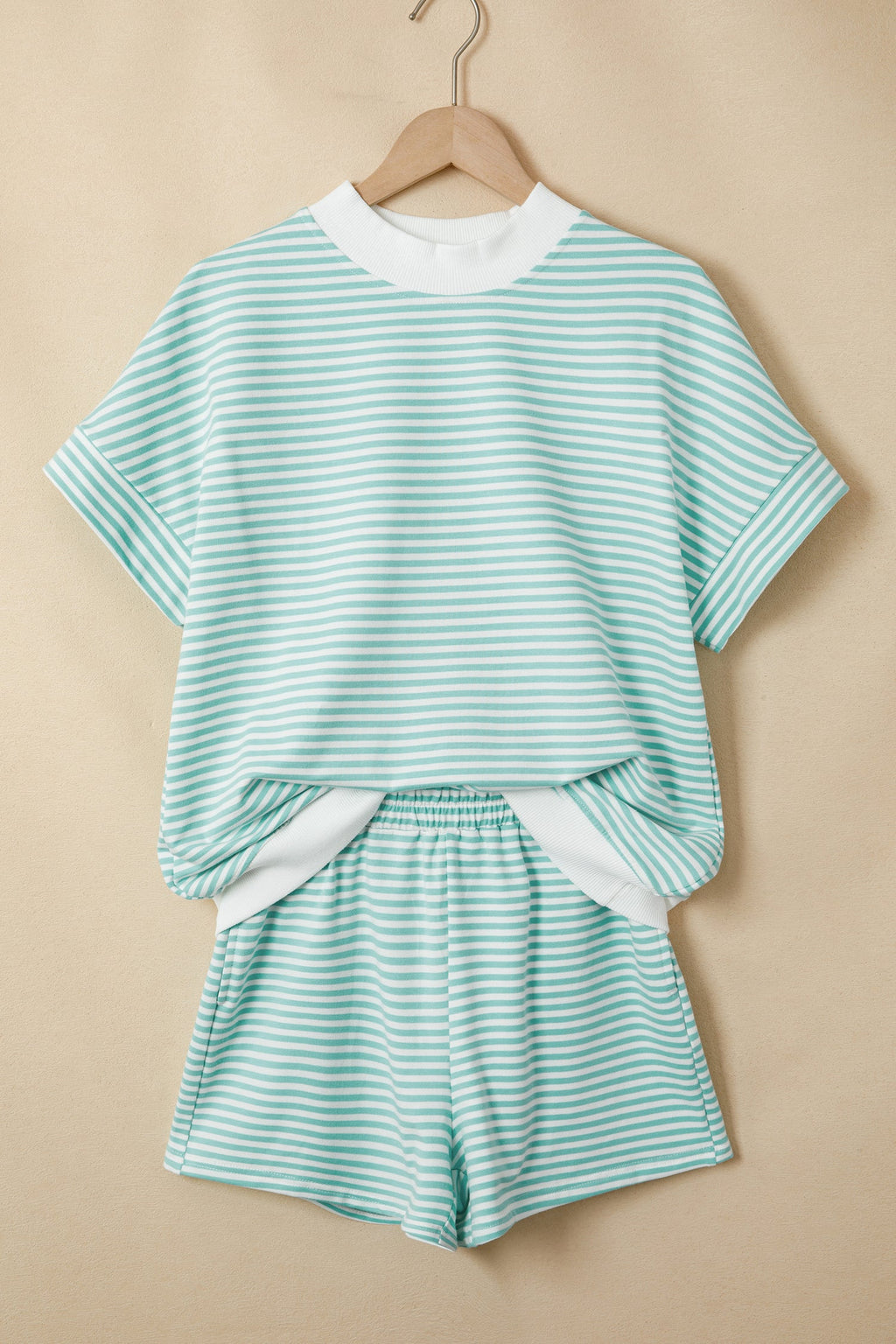 Green Stripe Cuffed Sleeve Contrast Mock Neck Tee Casual 2pcs Short Set