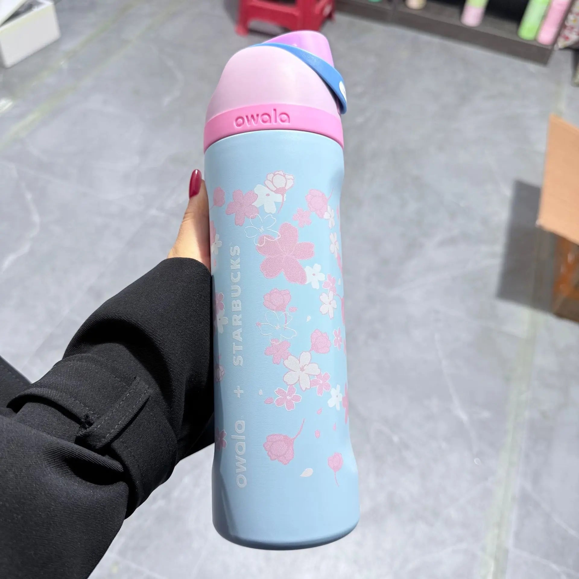 Starbucks Co branded Korean limited edition thermos cup， 25oz cherry blossom pattern straw cup，24oz Portable Water Cup
